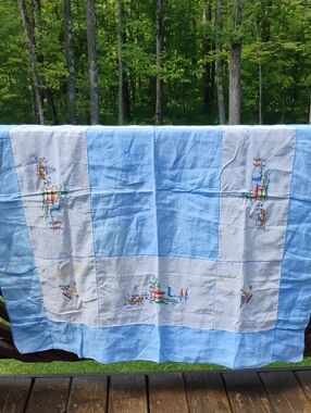 Vintage COTTON/LINEN SAILBOAT TABLE CLOTH 48 X 48 NPLVC   w/🫟  Ice Tea ?